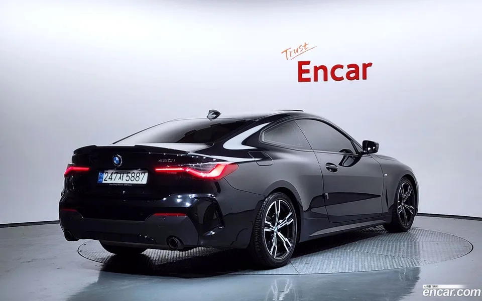 BMW 4 Series 420i M 2022 — миниатюра 2