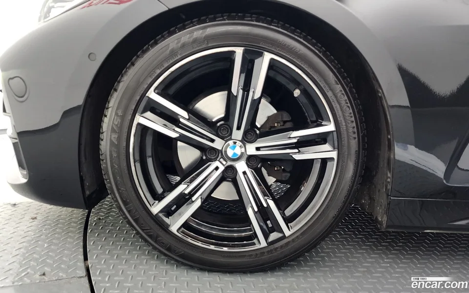BMW 4 Series 420i M 2022 — миниатюра 5