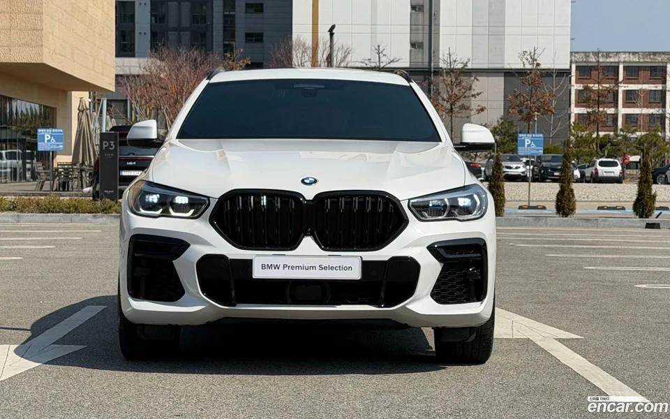 BMW X6 xDrive40i M 2022 — миниатюра 3