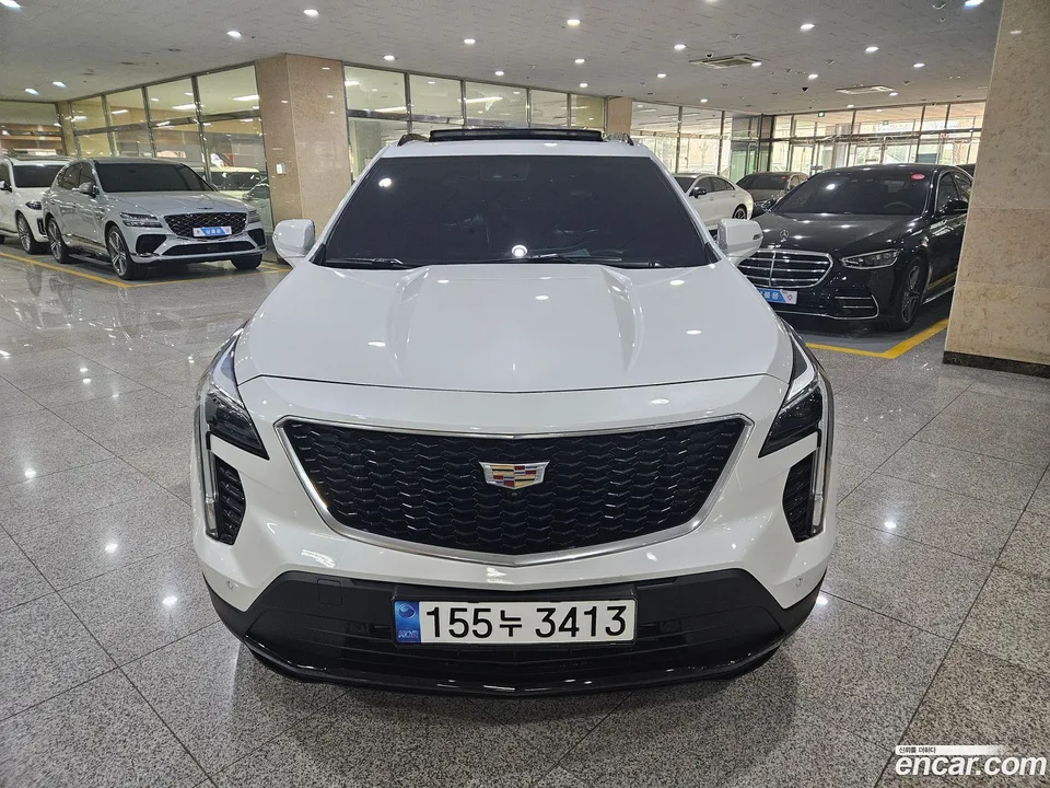 Cadillac XT4 2.0 AWD 2023 — миниатюра 2