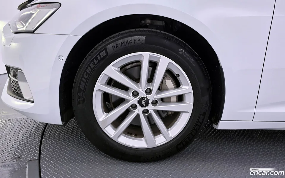 Audi A6 45 TFSI 2023 — миниатюра 5