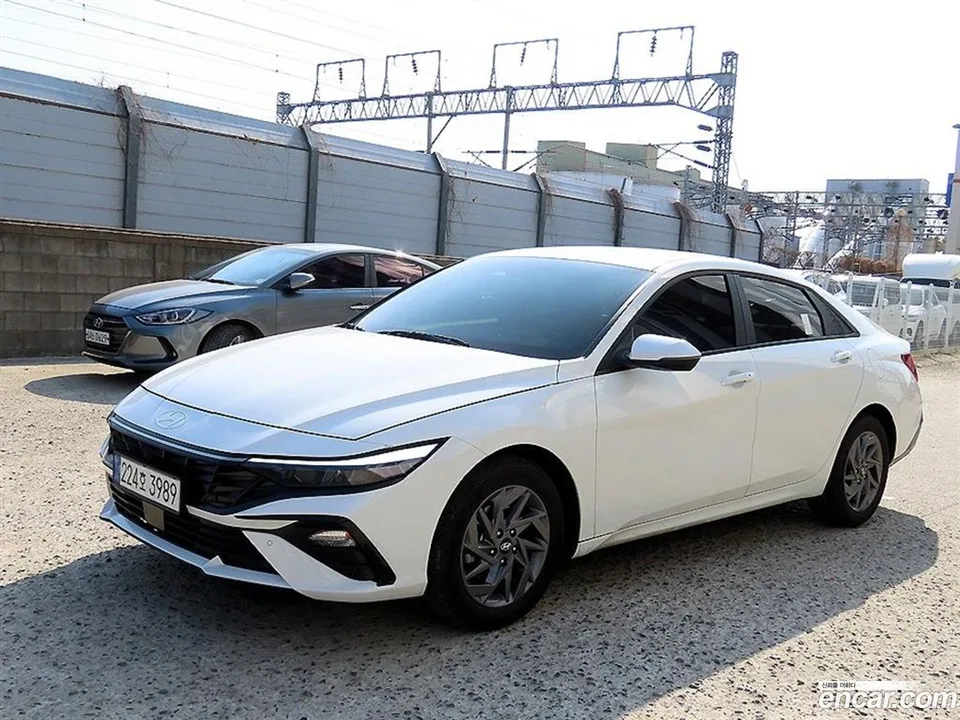 Hyundai Avante CN7 1.6 2024 — миниатюра 2
