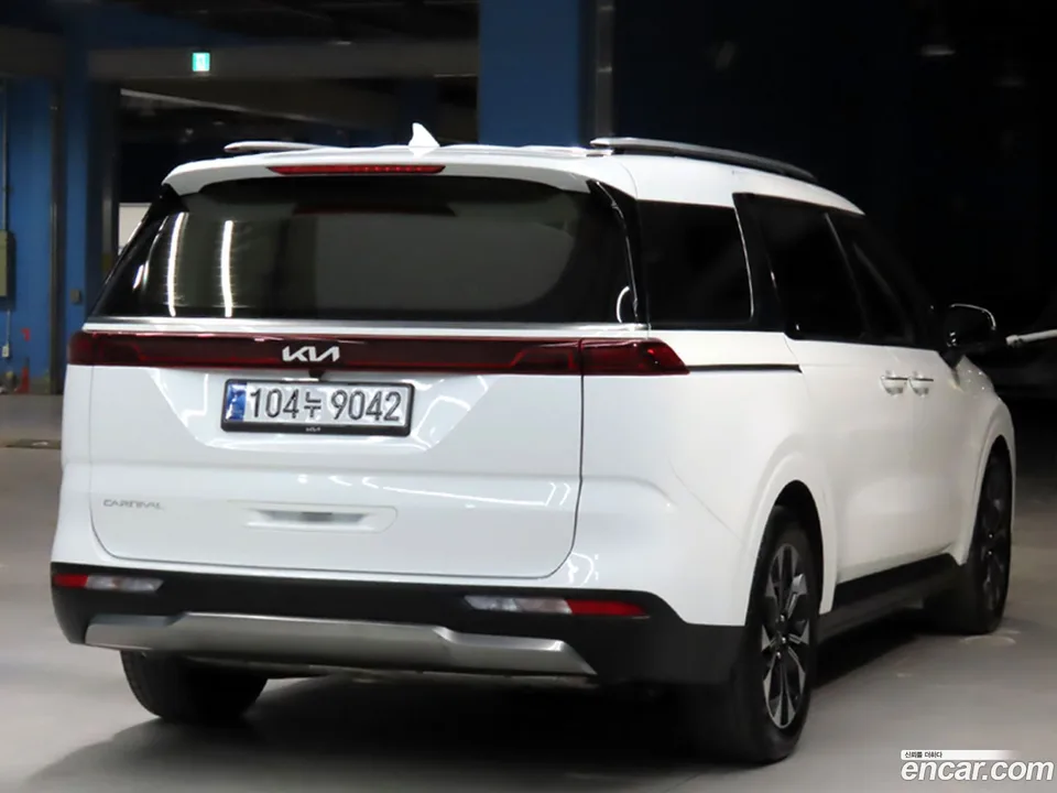 Kia Carnival 9 2023 — миниатюра 2