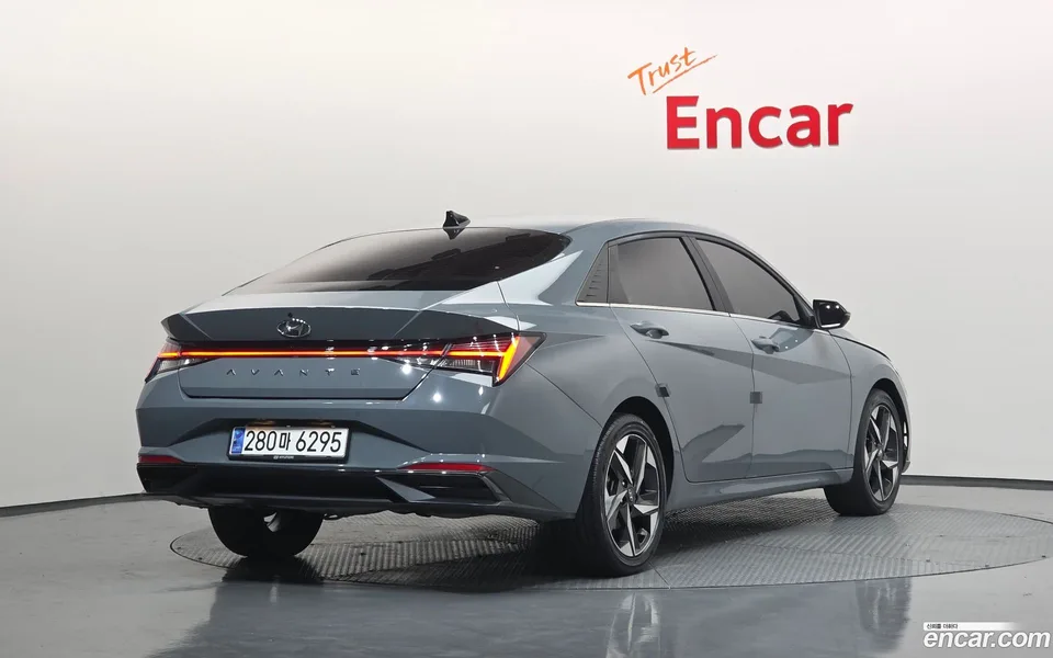 Hyundai Avante 1.6 2022 — миниатюра 2