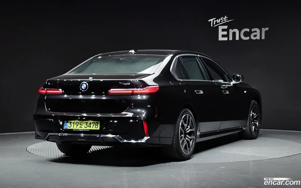 BMW 7 Series 740i xDrive M 2025 — миниатюра 2