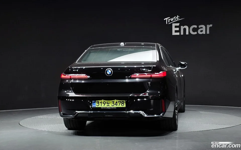 BMW 7 Series 740i xDrive M 2025 — миниатюра 4