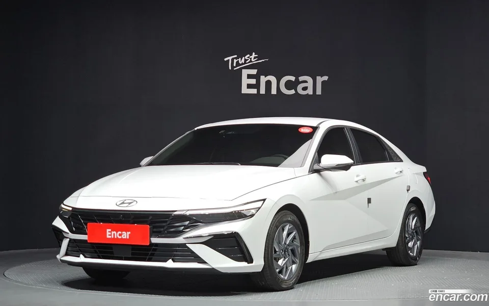 Hyundai Avante CN7 1.6 2023 — фото 1, купить с доставкой в Москву