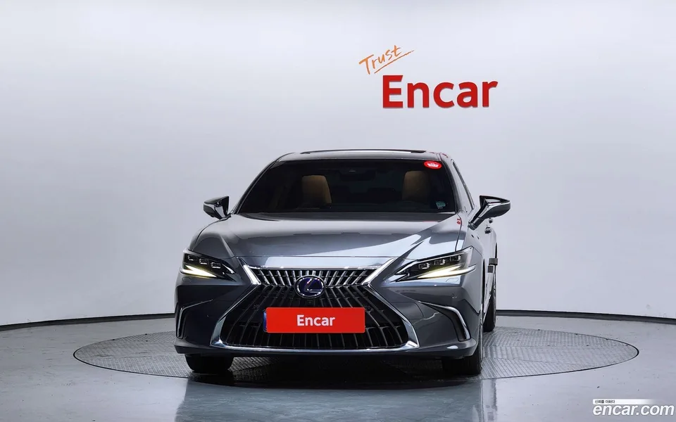 Lexus ES 300h 2022 — миниатюра 3