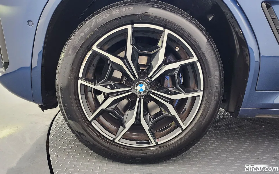 BMW X4 xDrive20d M 2023 — миниатюра 5