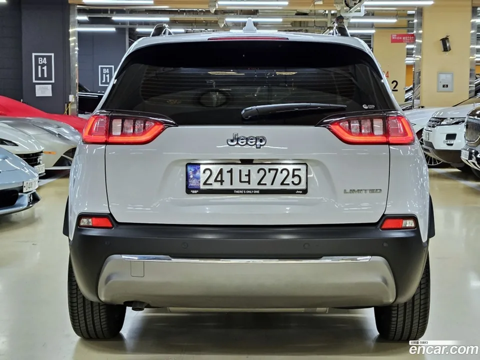 Jeep Cherokee 2.4 2WD 2022 — миниатюра 4