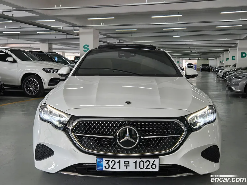 Mercedes-Benz E-Class E200 2025 — миниатюра 2