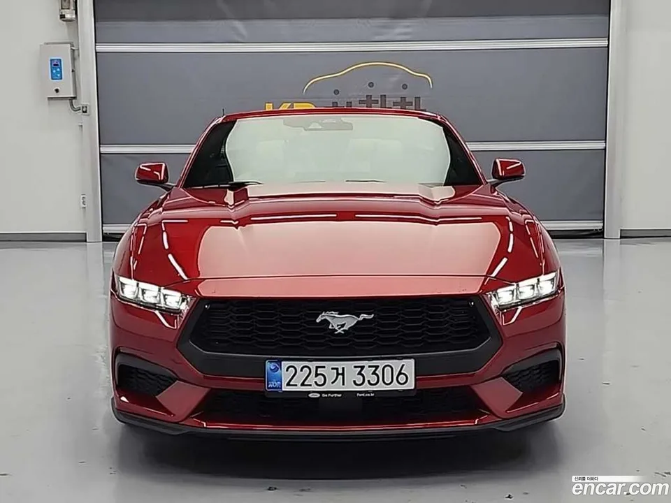 Ford Mustang 2.3 2024 — миниатюра 2