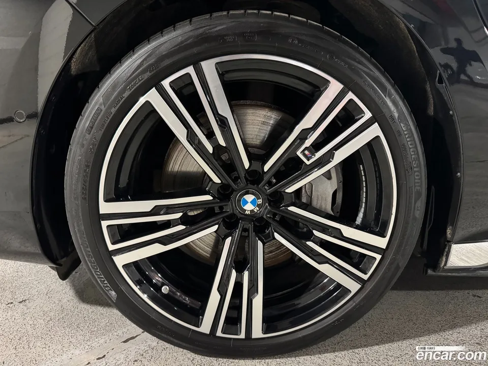 BMW 7 Series 750e xDrive M 2024 — миниатюра 5