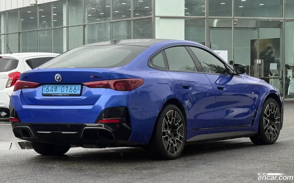 BMW i4 eDrive40 M 2025 — миниатюра 2