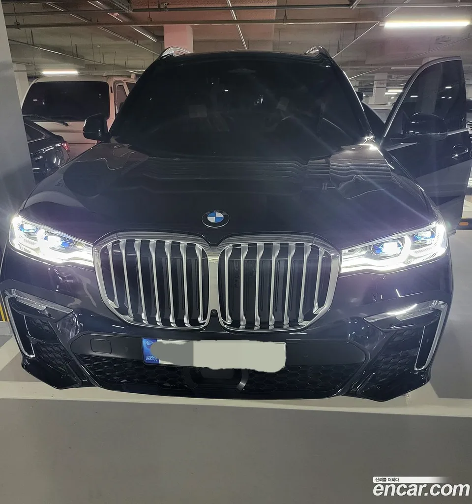 BMW X7 xDrive 40i M 6 2022 — фото 1, купить с доставкой в Москву