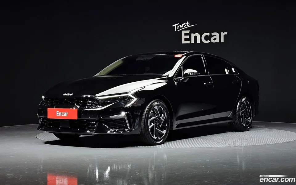 Kia K5 Hybrid 2025 — фото 1, купить с доставкой в Москву