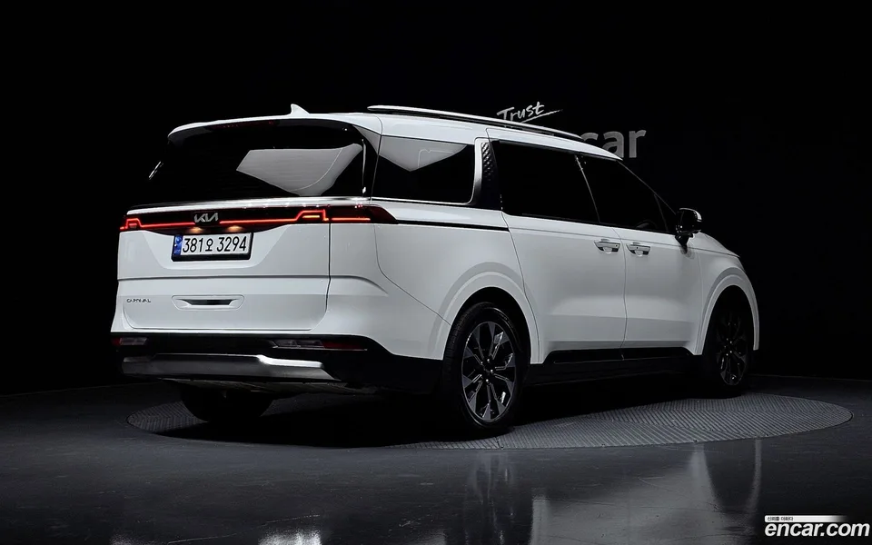 Kia Carnival 9 2022 — миниатюра 2