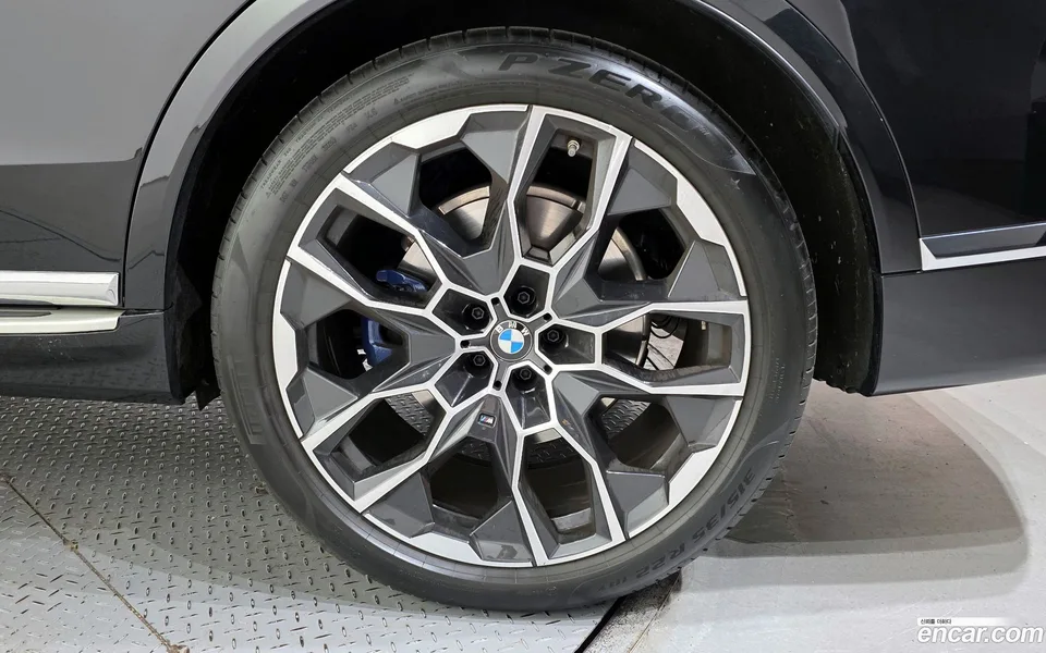 BMW X7 xDrive 40i M 6 2024 — миниатюра 5