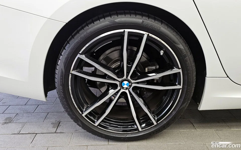 BMW 3 Series 320i M 2022 — миниатюра 5