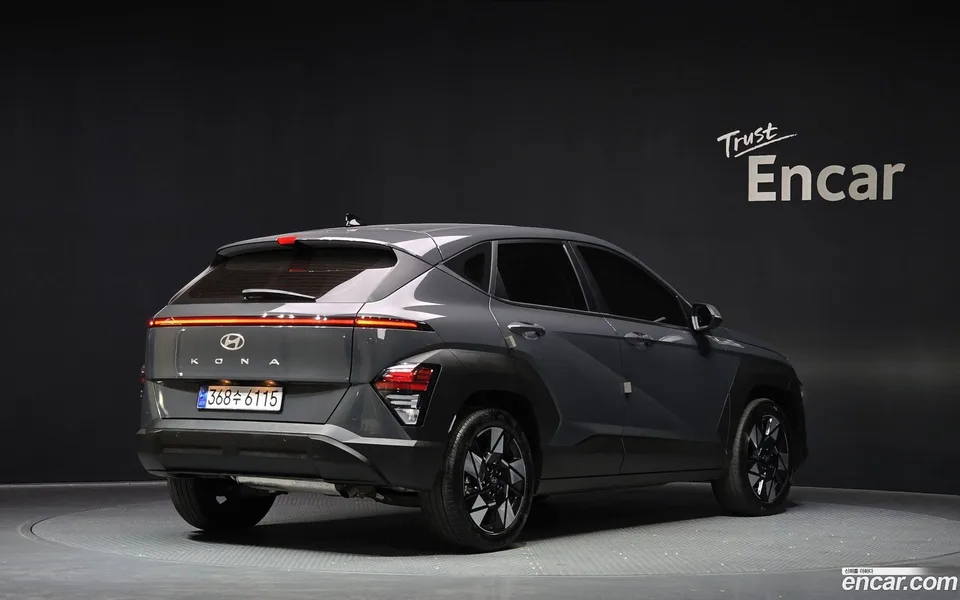 Hyundai Kona Hybrid 2023 — миниатюра 2