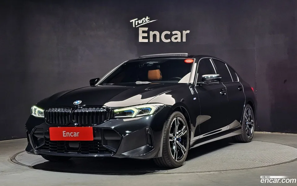 BMW 3 Series 320i M 2023 — фото 1, купить с доставкой в Москву