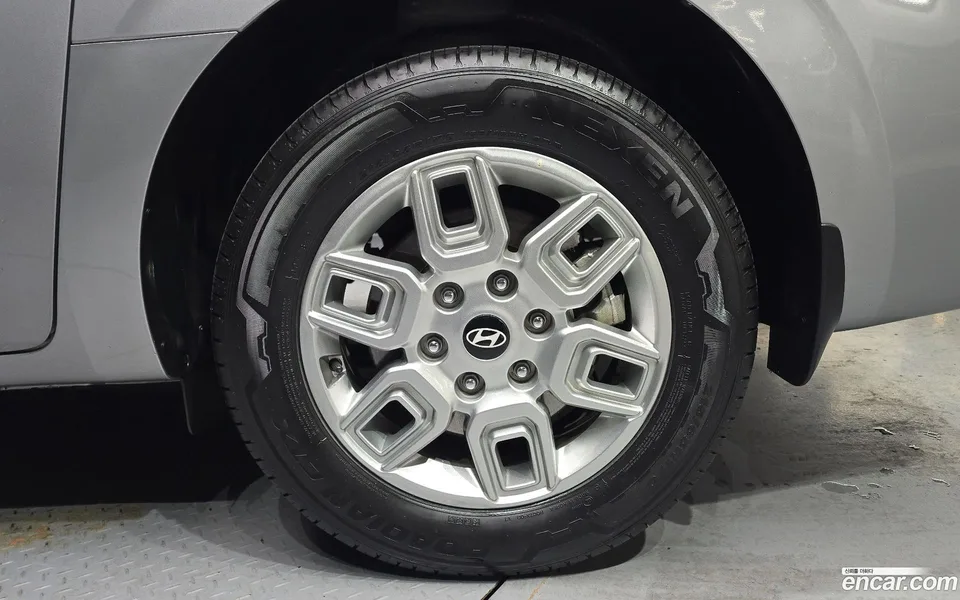 Hyundai Staria HEV 1.6 5 2024 — миниатюра 5