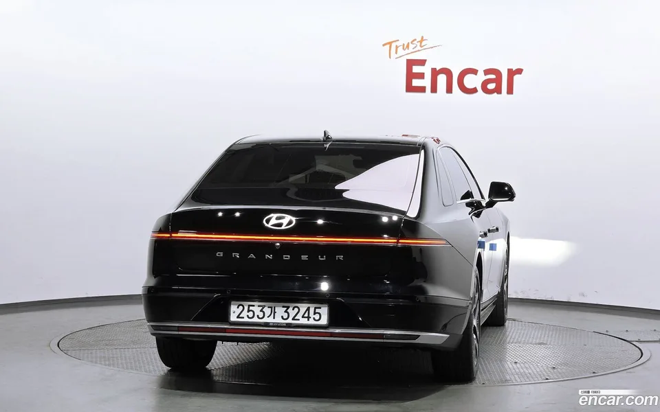 Hyundai Grandeur 2.5 2WD 2023 — миниатюра 4