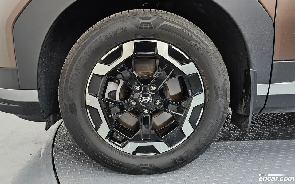 Hyundai SantaFe 2.5T 2WD 2024 — миниатюра 5