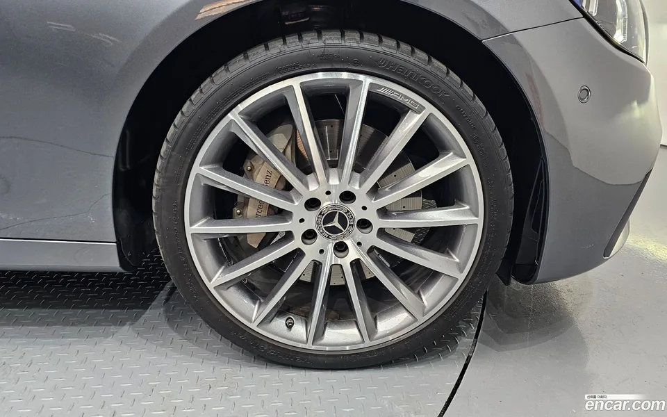 Mercedes-Benz E-Class E350 4MATIC AMG Line 2022 — миниатюра 5