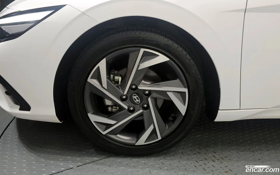 Hyundai Avante CN7 1.6 2024 — миниатюра 5