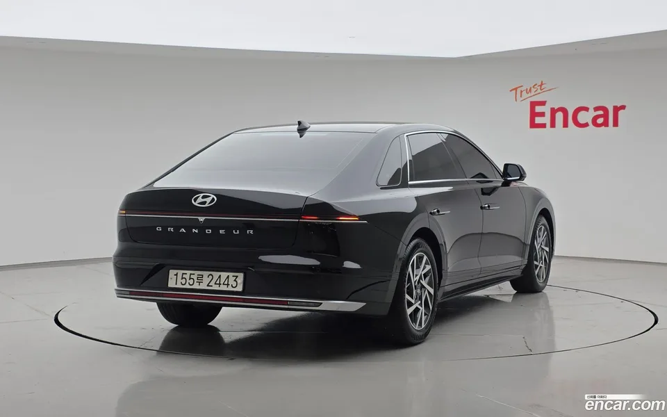 Hyundai Grandeur 2.5 2WD 2023 — миниатюра 2