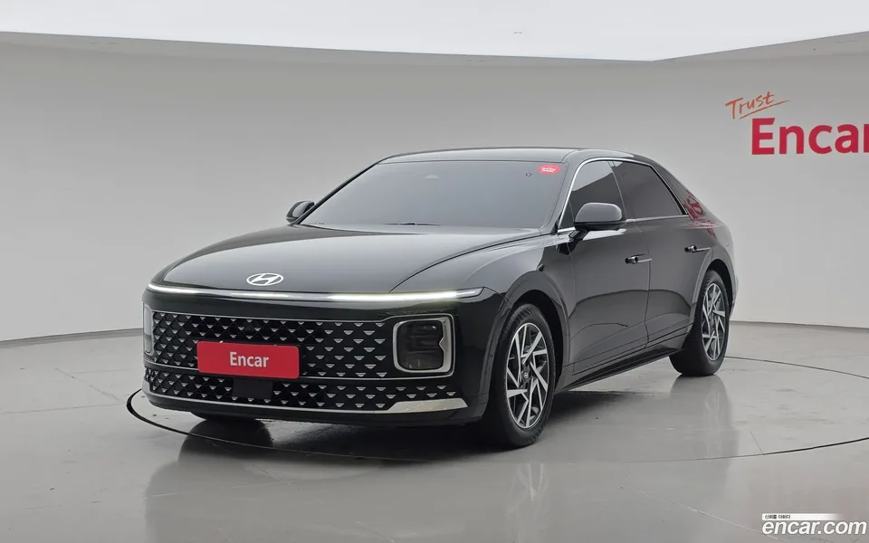Hyundai Grandeur 2.5 2WD 2023 — фото 1, купить с доставкой в Москву