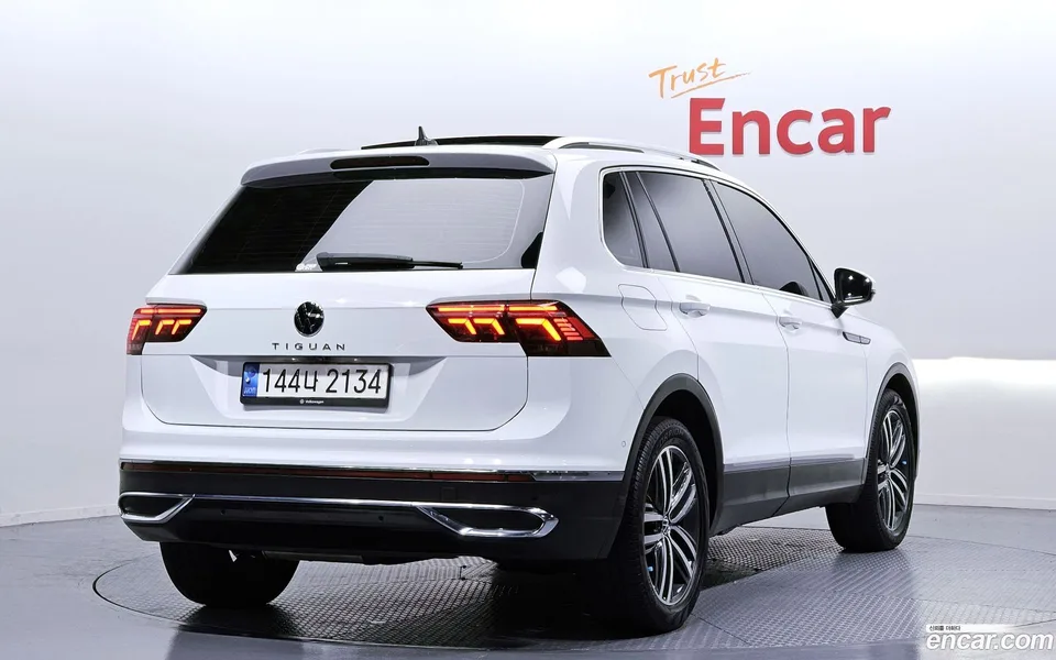 Volkswagen Tiguan 2.0 TDI 2022 — миниатюра 2