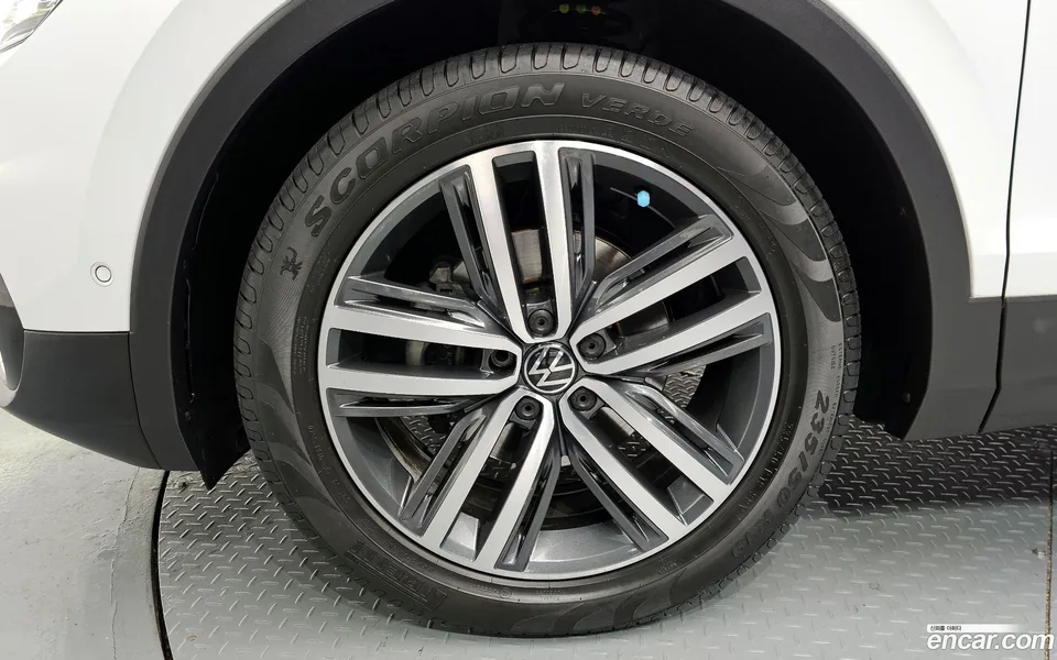 Volkswagen Tiguan 2.0 TDI 2022 — миниатюра 5