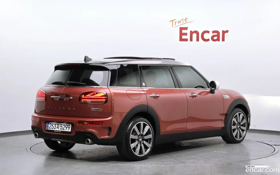 MINI Cooper S Clubman 2023 — миниатюра 2
