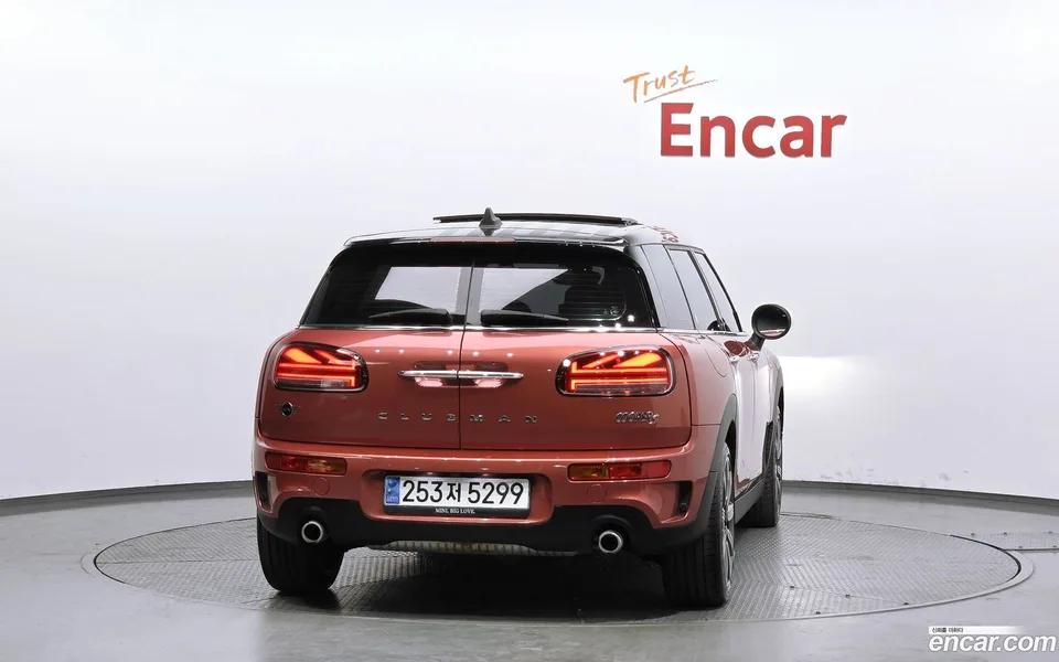 MINI Cooper S Clubman 2023 — миниатюра 4