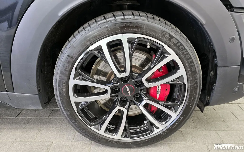 MINI Cooper S Countryman JCW 2024 — миниатюра 5