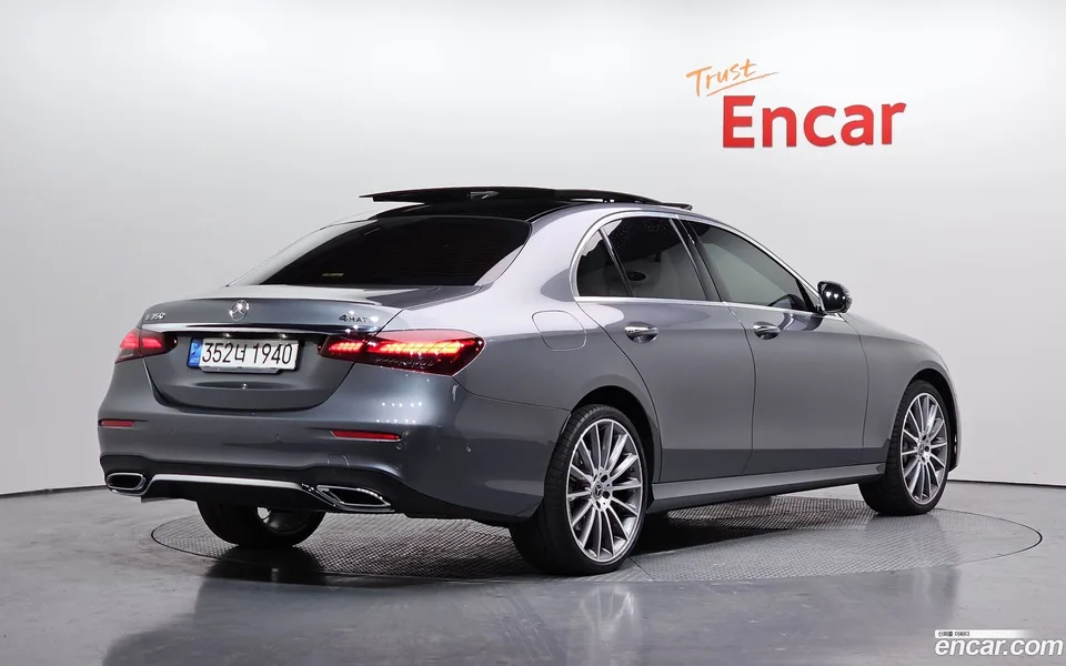 Mercedes-Benz E-Class E350 4MATIC AMG Line 2022 — миниатюра 2