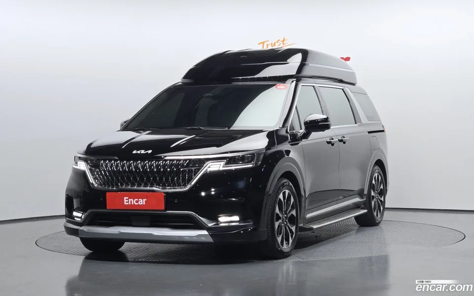 Kia Carnival 7 2023 — фото 1, купить с доставкой в Москву