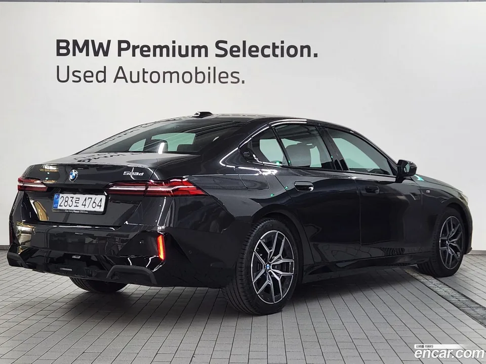 BMW 5 Series 523d M 2025 — миниатюра 2