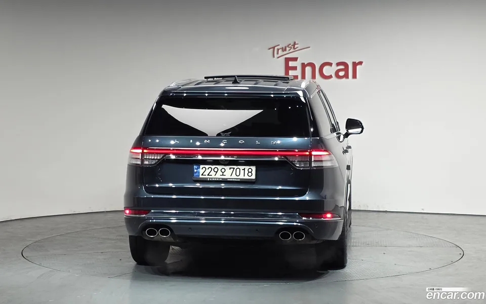 Lincoln Aviator 3.0 AWD 2023 — миниатюра 4