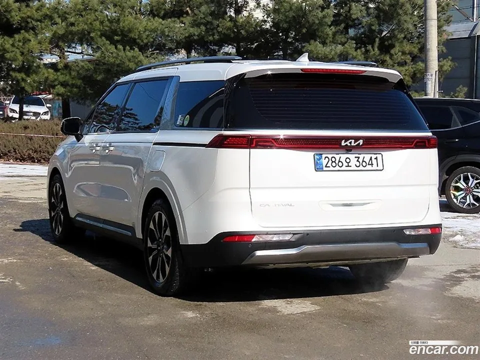 Kia Carnival 7 2022 — миниатюра 3
