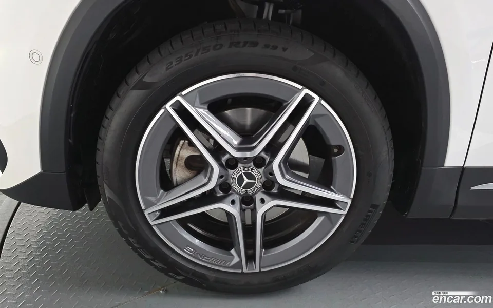 Mercedes-Benz GLA-Class GLA250 4MATIC 2023 — миниатюра 5