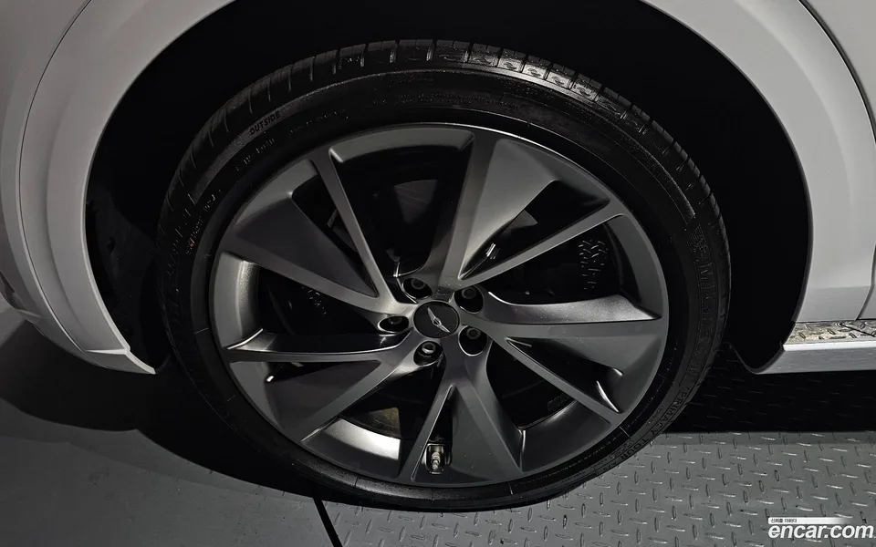 Genesis GV70 2.5T 2WD 2022 — миниатюра 5
