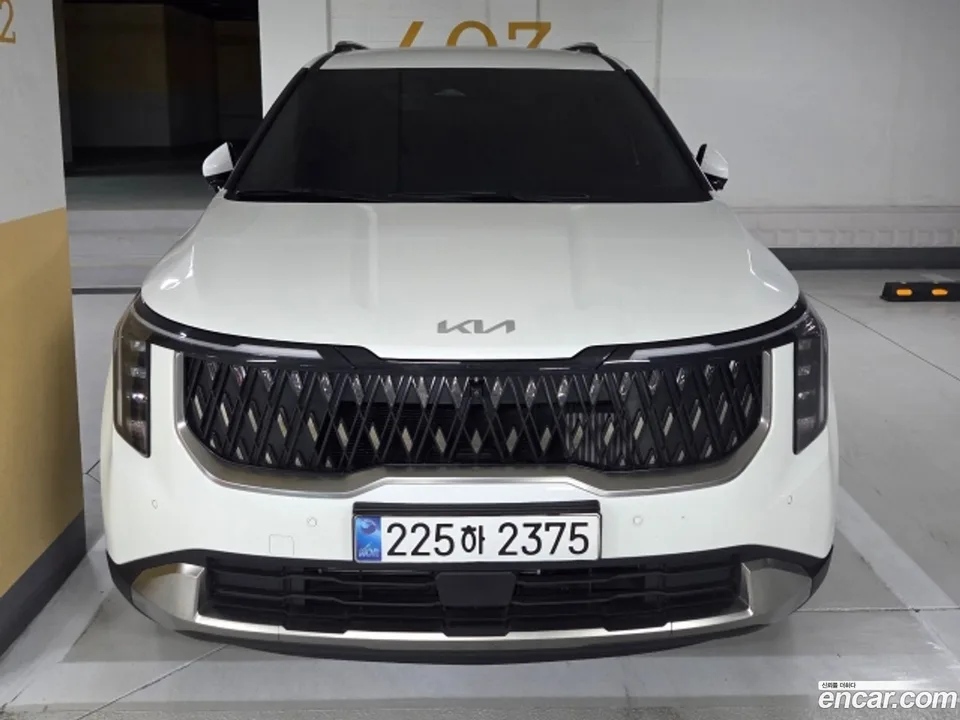 Kia Carnival HEV 9 2025 — фото 1, купить с доставкой в Москву