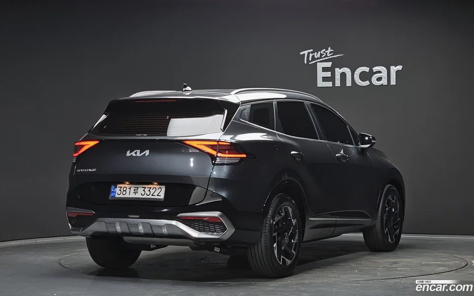 Kia Sportage 1.6 2WD 2023 — миниатюра 2