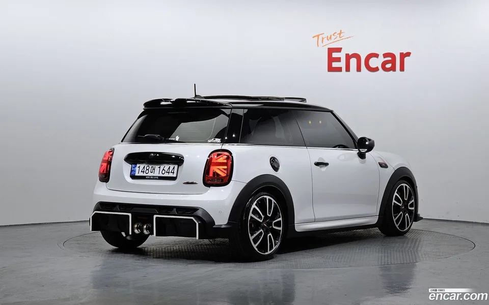 MINI Cooper S JCW 2024 — миниатюра 2