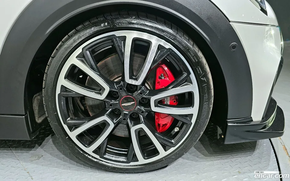 MINI Cooper S JCW 2024 — миниатюра 5