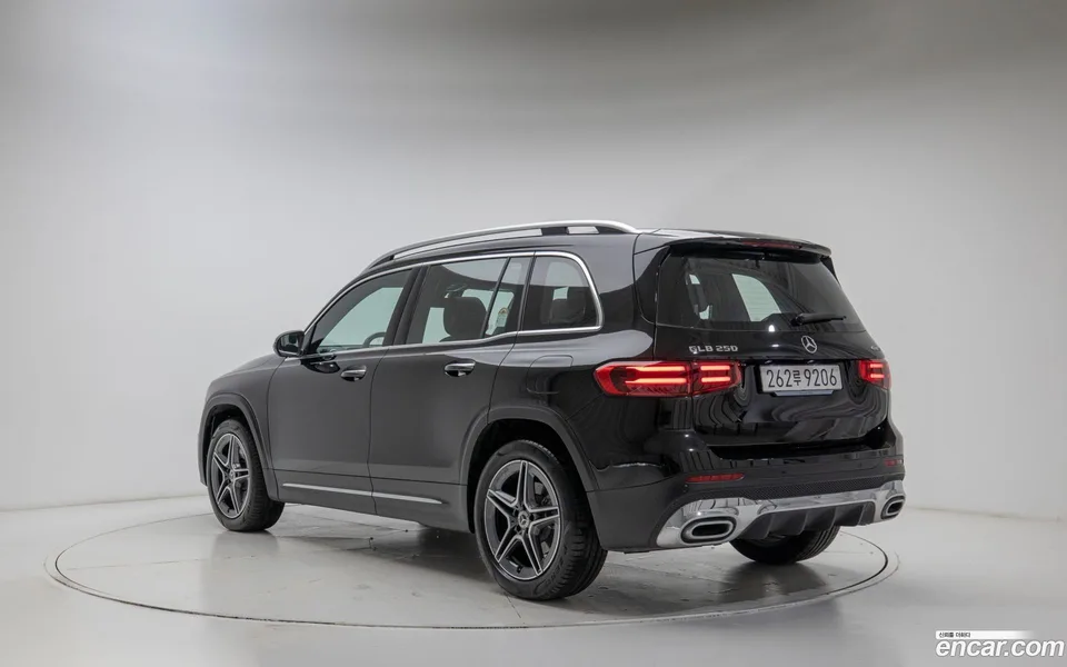 Mercedes-Benz GLB-Class GLB250 4MATIC 2025 — миниатюра 2