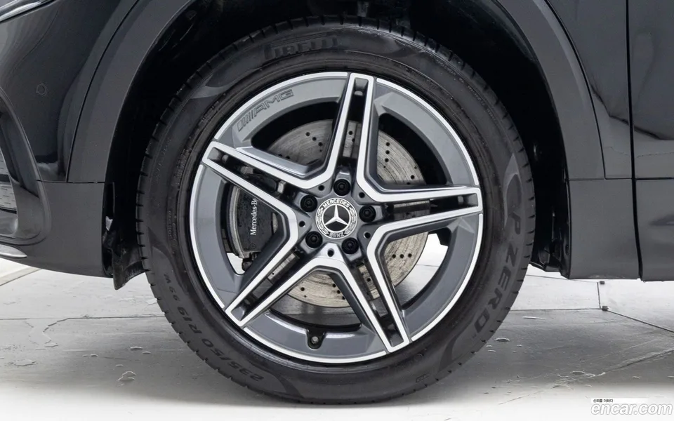 Mercedes-Benz GLB-Class GLB250 4MATIC 2025 — миниатюра 5